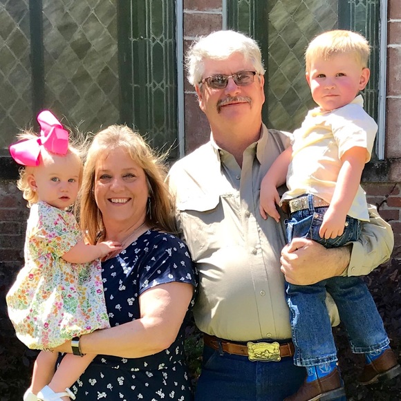 Meet your Posher, Janet - Picture 5 of 5